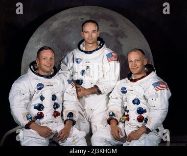 L'equipaggio della missione di atterraggio lunare Apollo 11, raffigurato da sinistra a destra, Neil Armstrong, Michael Collins ed Edwin (Buzz) Aldrin. Apollo 11 fu la prima missione a sbarcare sulla luna e Neil Armstrong e Buzz Aldrin furono i primi uomini a camminare sulla luna. Foto Stock