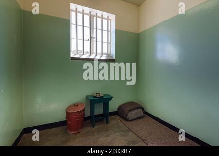 Cella di Nelson Mandela al Robben Island Prison in Sud Africa; Robben Island, Città del Capo, Capo Occidentale, Sudafrica Foto Stock