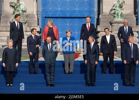 Bruxelles, Belgio. 11th luglio 2018. Il segretario generale della NATO Jens Stoltenberg, il presidente degli Stati Uniti Donald Trump, il presidente francese Emmanuel Macron e il cancelliere tedesco Angela Merkel alla foto di gruppo dei partecipanti al vertice dell'alleanza militare della NATO. (Foto di Mykhaylo Palinchak/SOPA Images/Sipa USA) Credit: Sipa USA/Alamy Live News Foto Stock