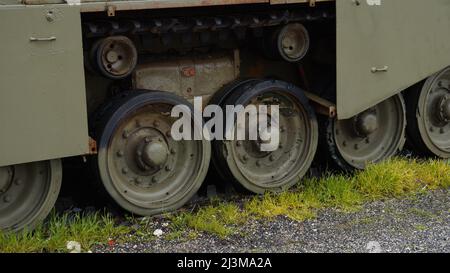 Gruppo di binario del carro armato e rulli portanti del Centurion il principale carro armato di battaglia dell'esercito britannico principale del periodo di seconda guerra mondiale, Israele. Israeliano Foto Stock