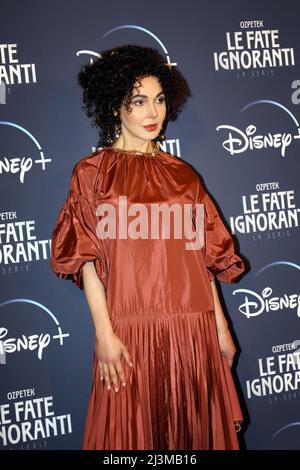 Roma, Italia. 08th Apr 2022. Lilith Primavera partecipa alla fotocall della serie televisiva "le fate Ignoranti" al St. Regis Grandhotel il 08 aprile 2022 a Roma. (Foto di Gennaro Leonardi/Pacific Press) Credit: Pacific Press Media Production Corp./Alamy Live News Foto Stock