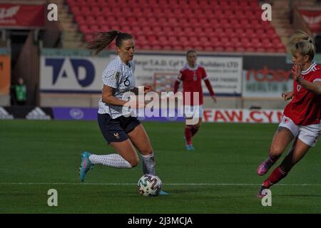 Parc y Scarlets, Galles. 8 Apr 2022, #6 Sandie Toletti (Francia). Credit: Penallta Photographics/Alamy Live News Foto Stock