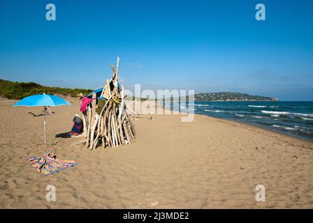 Lunga spiaggia della Riserva Naturale di Duna Feniglia, Orbetello, Toscana, Italia Foto Stock