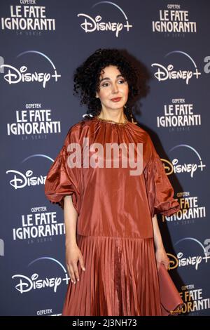 8 aprile 2022, Roma, Italia: Lilith Primavera partecipa alla fotocall della serie televisiva ''le fate Ignoranti'' al St. Regis Grandhotel il 08 aprile 2022 a Roma, Italia. (Credit Image: © Gennaro Leonardi/Pacific Press via ZUMA Press Wire) Foto Stock