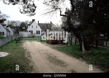 Williamsburg, Virginia. USA 9/1987. Byway di case coloniali Foto Stock