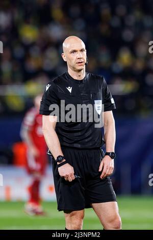 VILLARREAL, SPAGNA - Apr 6: L'arbitro Anthony Taylor in azione durante la partita UEFA Champions League tra Villarreal CF e FC Bayern Munchen AT Foto Stock