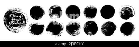 Pennellate i tratti cerchio, set. Forme rotonde di segni di pennello neri e grassetto. Tratto di pennello disegnato a mano con tessuto secco vettorizzato e isolato su backgroun bianco Illustrazione Vettoriale