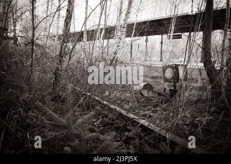 c'è un interruttore accanto a una ferrovia disutilizzata Foto Stock