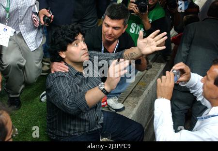 Milano Italia 2005-05-31, Stadio San Siro , Diego Maradona, 'Partita del cuore', incontro di beneficenza tra il National Singers vs Golden Team for Children Foto Stock