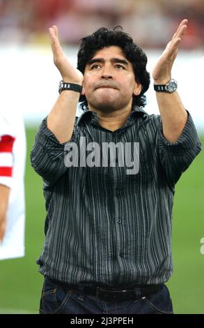 Milano Italia 2005-05-31, Stadio San Siro , Diego Maradona, 'Partita del cuore', incontro di beneficenza tra il National Singers vs Golden Team for Children Foto Stock