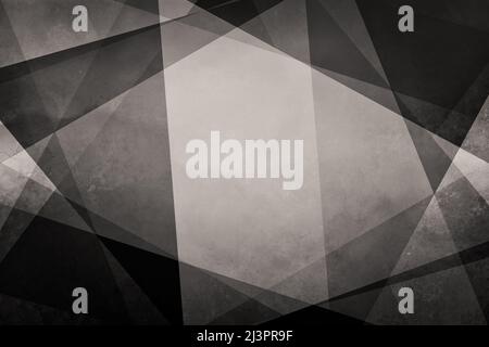 sfondo astratto moderno in bianco e nero, motivo geometrico di angoli e forme triangolari design a strati, texture e design a strisce diagonali grunge Foto Stock