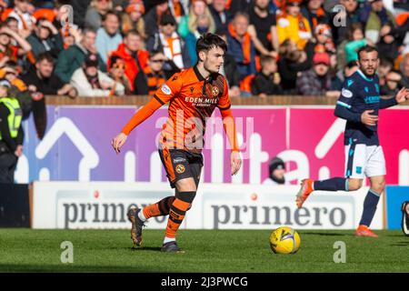 9th Aprile 2022, Tannadice Park, Dundee, Scozia: Scottish Premiership Football, Dundee United Versus Dundee; Ross Graham of Dundee United Foto Stock