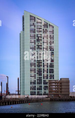 Sky scraper, lungomare di Liverpool Foto Stock