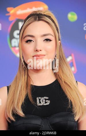 Santa Monica, California. 9th Apr 2022. Elenco Peyton agli arrivi per i premi Kids' Choice Nickelodeon 2022 - Arrivi, The Barker Hangar, Santa Monica, CA 9 aprile 2022. Credit: Elizabeth Goodenough/Everett Collection/Alamy Live News Foto Stock