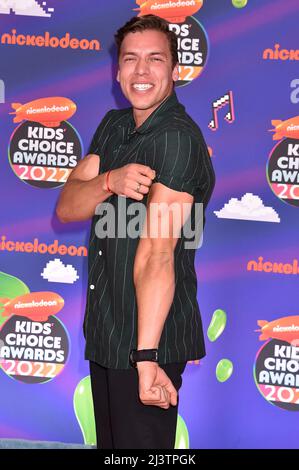 Joseph Baena partecipa ai Kids' Choice Awards 2022 di Nickeodeon al Barker Hangar di Santa Monica, Los Angeles, USA, il 09 aprile 2022. Foto Stock