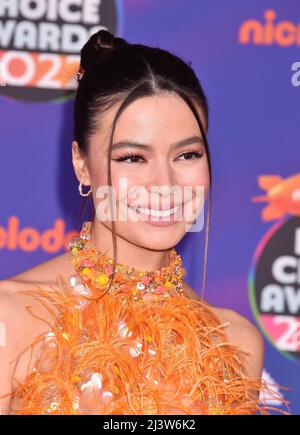 SANTA MONICA, CA - APRILE 09: Miranda Cosgrove partecipa ai Nickelodeon Kid's Choice Awards 2022 al Barker Hangar il 09 Aprile 2022 a Santa Monica, Cal Foto Stock