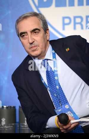 Roma, Italia. 08th Apr 2022. Maurizio Gasparri, forza Italia Credit: Independent Photo Agency/Alamy Live News Foto Stock