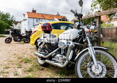 Woodbridge Suffolk UK August 14 2021: Una classica 2006 Harley-Davidson XL 1200 C Custom Sport motocicletta in mostra ad un incontro bikers Foto Stock