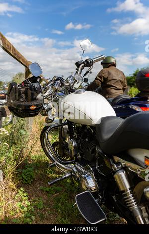 Woodbridge Suffolk UK August 14 2021: Una classica 2006 Harley-Davidson XL 1200 C Custom Sport motocicletta in mostra ad un incontro bikers Foto Stock