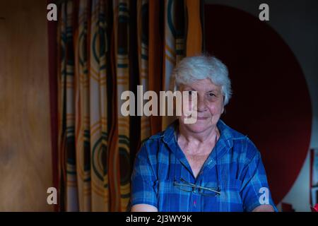 Napoli, Italia 27/05/2013: Mirella Pignataro, fondatore del centro storico culturale 'Gridas'. Scampia. ©Andrea Sabbadini Foto Stock