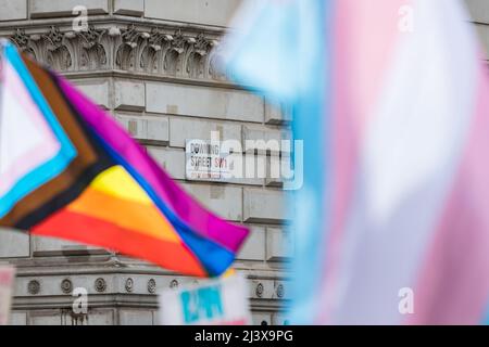 Protesta che chiede il divieto della terapia di conversione - Whitehall, Londra Foto Stock