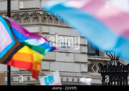 Protesta che chiede il divieto della terapia di conversione - Whitehall, Londra Foto Stock