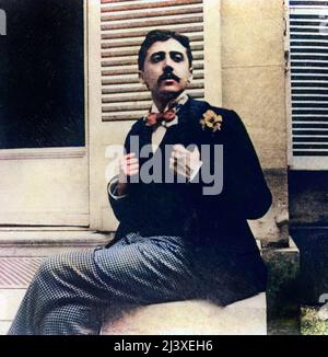 Portrait de Marcel Proust dans le jardin de Reynaldo Hahn (vers 1905) Foto Stock