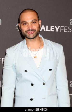 LOS ANGELES - Apr 9: Michael Mando al PaleyFEST 2022 - Better Call Saul al Dolby Theatre il 9 aprile 2022 a Los Angeles, CA Foto Stock