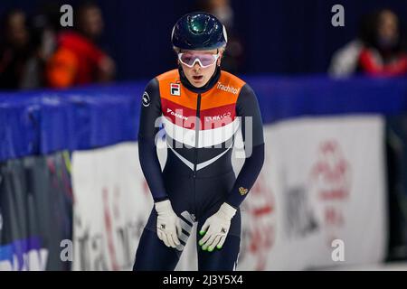 MONTREAL, CANADA - APRILE 10: Xandra Velzeboer dei Paesi Bassi durante il giorno 3 dei Campionati mondiali di Short Track dell'ISU alla Maurice Richard Arena il 10 Aprile 2022 a Montreal, Canada (Foto di Andre Weening/Orange Pictures) Foto Stock