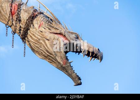 ORLANDO, USA - MARZO 07 2022: Il drago alla Gringott Bank presso gli Universal Studios Foto Stock