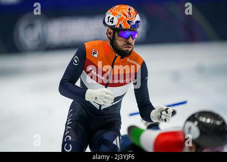 MONTREAL, CANADA - APRILE 10: Sjinkie Knegt dei Paesi Bassi durante il giorno 3 dei Campionati mondiali di Short Track dell'ISU alla Maurice Richard Arena il 10 Aprile 2022 a Montreal, Canada (Foto di Andre Weening/Orange Pictures) Foto Stock