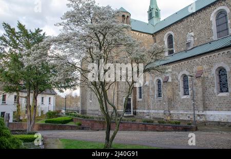 Aachen Eilendorf-St Severin ist eine katholische Kirche in Aachen-Eilendorf. Foto Stock