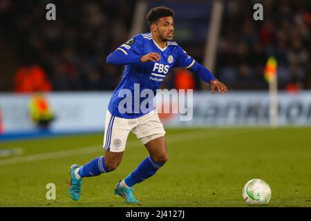 James Justin di Leicester City durante la prima tappa finale del quarto della UEFA Europa Conference League al King Power Stadium di Leicester. Data foto: Giovedì 7 aprile 2022. Foto Stock