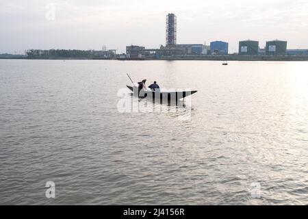 Bangladesh, Sundarban, 2021-10-31. Rapporto a bordo di Rubayath e della barca di Elizabeth sui Sundarbans, una regione fatta di armi e canali innumerevoli di Foto Stock