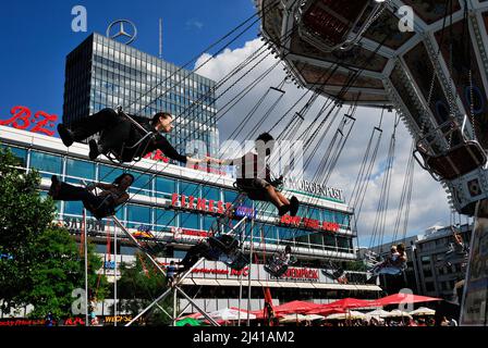 berlino, Kudamm, eu, europa Centre,Foto di Kazimierz Jurewicz,Berlino Charlotenburg Ku damm, Città, architettura shopping, centro, Europa-center, Berlino Foto Stock