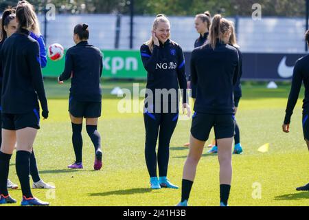 ZEIST, PAESI BASSI - APRILE 11: Jill Baijings dei Paesi Bassi durante una sessione di addestramento della squadra di calcio olandese delle donne al Campus KNVB il 11 Aprile 2022 a Zeist, Paesi Bassi (Foto di Jeroen Meuwsen/Orange Pictures) Foto Stock