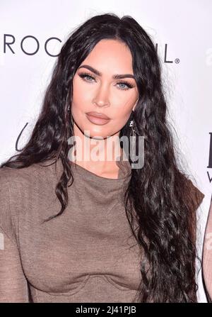 Beverly Hills, CA. 10th Apr 2022. Megan Fox partecipa ai Daily Front Row's 6th Annual Fashion Los Angeles Awards a Beverly Wilshire, Un hotel Four Seasons il 10 aprile 2022 a Beverly Hills, California. Credit: Jeffrey Mayer/JTM Photos/Media Punch/Alamy Live News Foto Stock