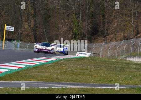 Scarperia, 3 aprile 2022: Jaguar XJR-12 #1 anno 1990 ex Brundle - Ferte - Leslie in azione durante il Mugello Classic 2022 sul circuito del Mugello in Italia. Foto Stock