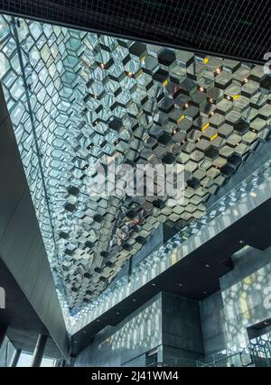 Interni, sala concerti Harpa e centro conferenze, Reykjavík, Islanda Foto Stock