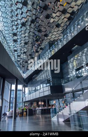 Interni, sala concerti Harpa e centro conferenze, Reykjavík, Islanda Foto Stock