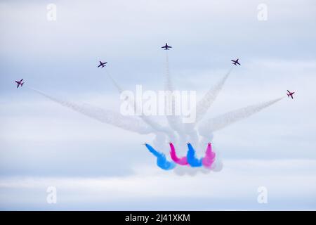 Bray, Irlanda. 29th luglio 2018. Le frecce rosse si esibiscono al Bray Air Show. Foto Stock