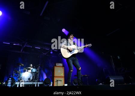 Torino, Italia. 07th Apr 2022. La band italiana del 'The Zen Circus' sul palco dell'OGR Torino, con il loro 'Last welcoming club tour' (Foto di Bruno Brizzi/Pacific Press/Sipa USA) Credit: Sipa USA/Alamy Live News Foto Stock