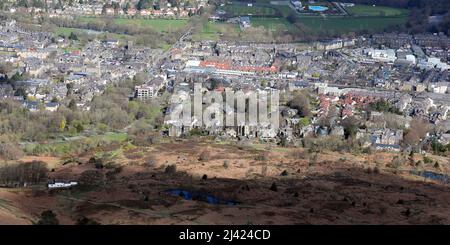 Vista aerea da Ilkley Moor del centro di Ilkley, West Yorkshire Foto Stock
