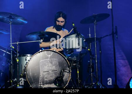 Torino, Italia. 07th Apr 2022. La band italiana del 'The Zen Circus' sul palco dell'OGR Torino, con il loro 'Last welcoming club tour' (Foto di Bruno Brizzi/Pacific Press/Sipa USA) Credit: Sipa USA/Alamy Live News Foto Stock