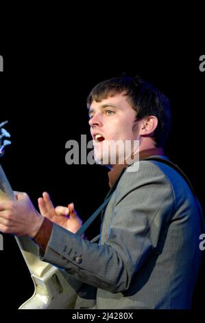 Nick McCarthy - Franz Ferdinand, V2005, Hylands Park, Chelmsford, Essex, Regno Unito - 21 agosto 2005 Foto Stock