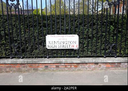 Kensington High Street Londra Foto Stock