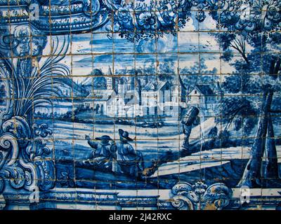 La splendida Azulejos che adorna la cattedrale di Porto in Portogallo Foto Stock