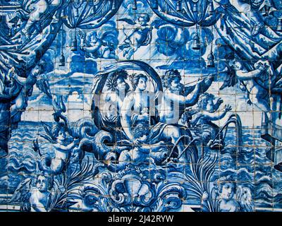 La splendida Azulejos che adorna la cattedrale di Porto in Portogallo Foto Stock