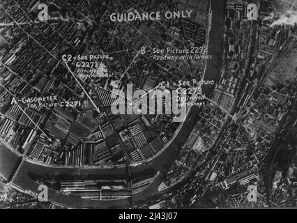 R.A.F. Bomb Paris Works (3,3.42) -- prima del raid - una vista aerea della zona attaccata preso in anticipo. La Renault lavora a Biliancourt, un sobborgo di coppie sulla senna, che sono stati organizzati dai tedeschi per produrre forniture di guerra, come carri armati, motori aerodinamici, autocarri ecc, sono stati attaccati da aerei di comando bombardiere, R.A.F. la notte del 3 marzo 1942. Marzo 6, 1942. (Foto della fotografia ufficiale britannica). Foto Stock