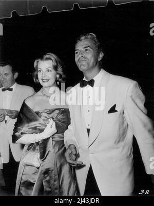 Arlene Dahl e Fernando Lamas come 'egiziano' Premiere. Gennaio 01, 1955. Foto Stock